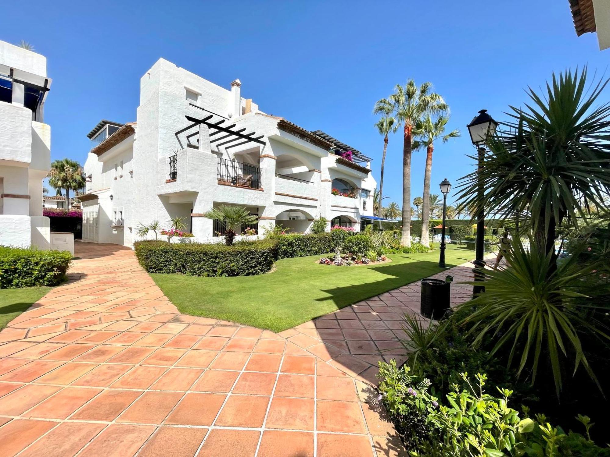 מארבלה Solguest Apt A 7 Minutos De Puerto Banus 1ª Linea Playa!!! מראה חיצוני תמונה