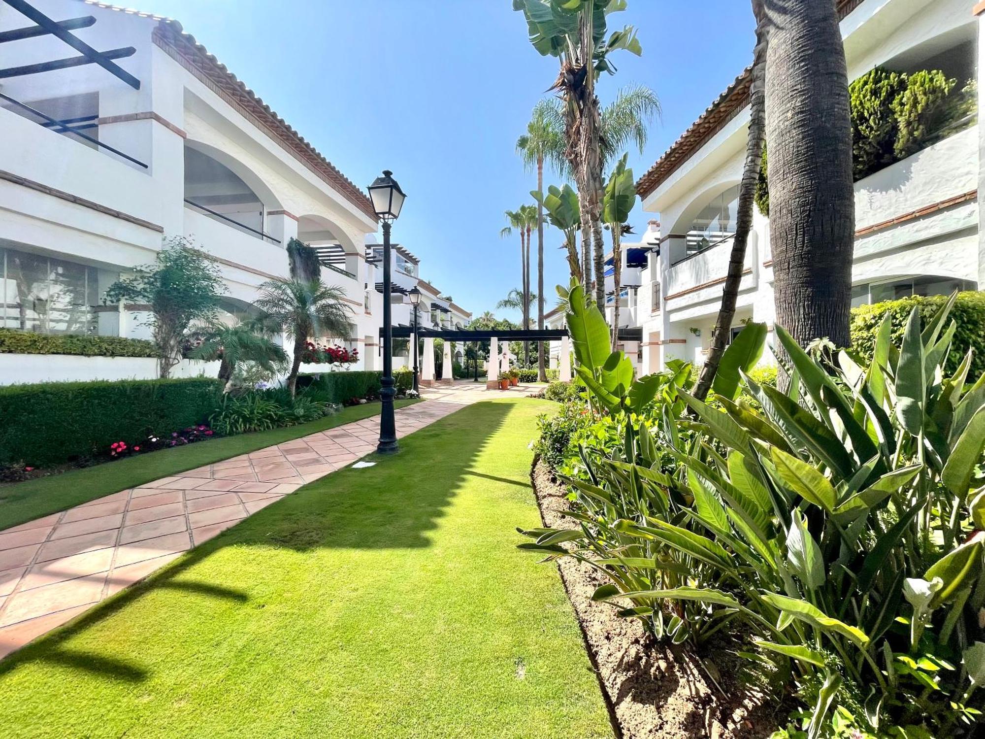 מארבלה Solguest Apt A 7 Minutos De Puerto Banus 1ª Linea Playa!!! מראה חיצוני תמונה