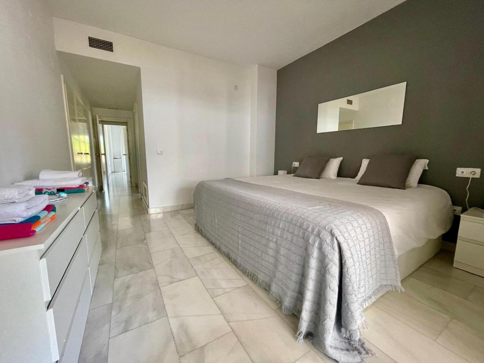 מארבלה Solguest Apt A 7 Minutos De Puerto Banus 1ª Linea Playa!!! מראה חיצוני תמונה