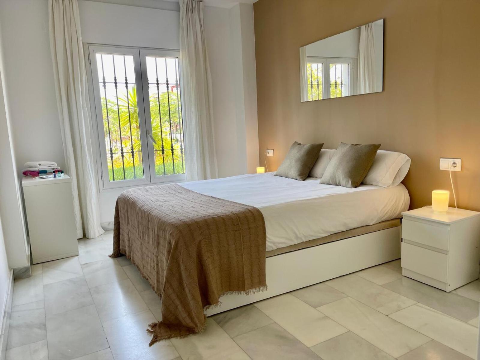 מארבלה Solguest Apt A 7 Minutos De Puerto Banus 1ª Linea Playa!!! מראה חיצוני תמונה